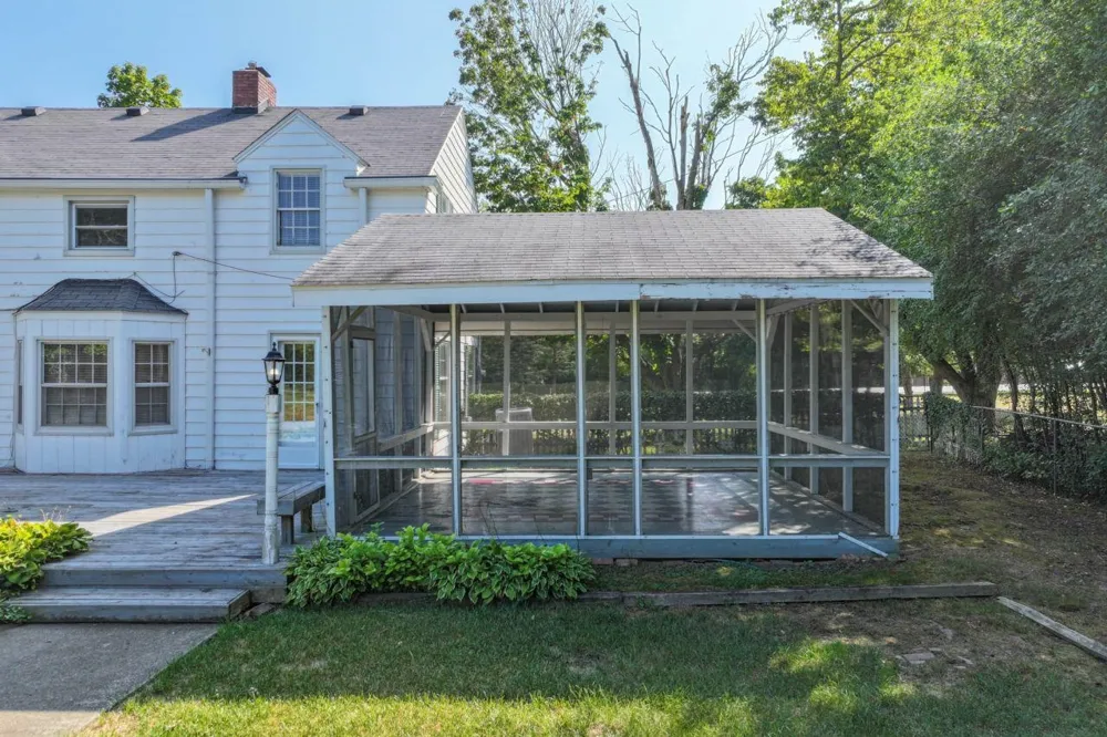9044 S Saginaw Street Grand Blanc Charter Township, MI 48439