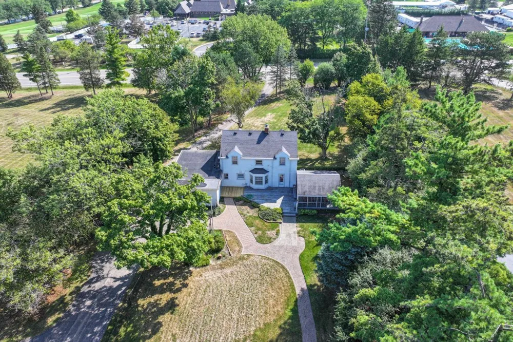 9044 S Saginaw Street Grand Blanc Charter Township, MI 48439