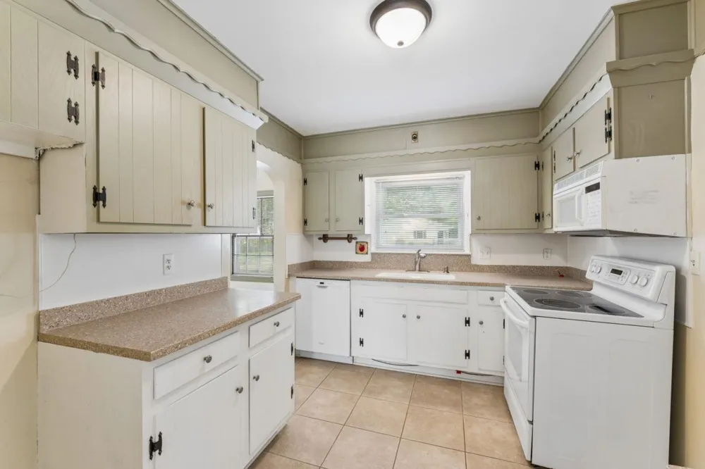 9044 S Saginaw Street Grand Blanc Charter Township, MI 48439