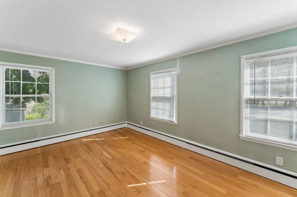 9044 S Saginaw Street Grand Blanc Charter Township, MI 48439
