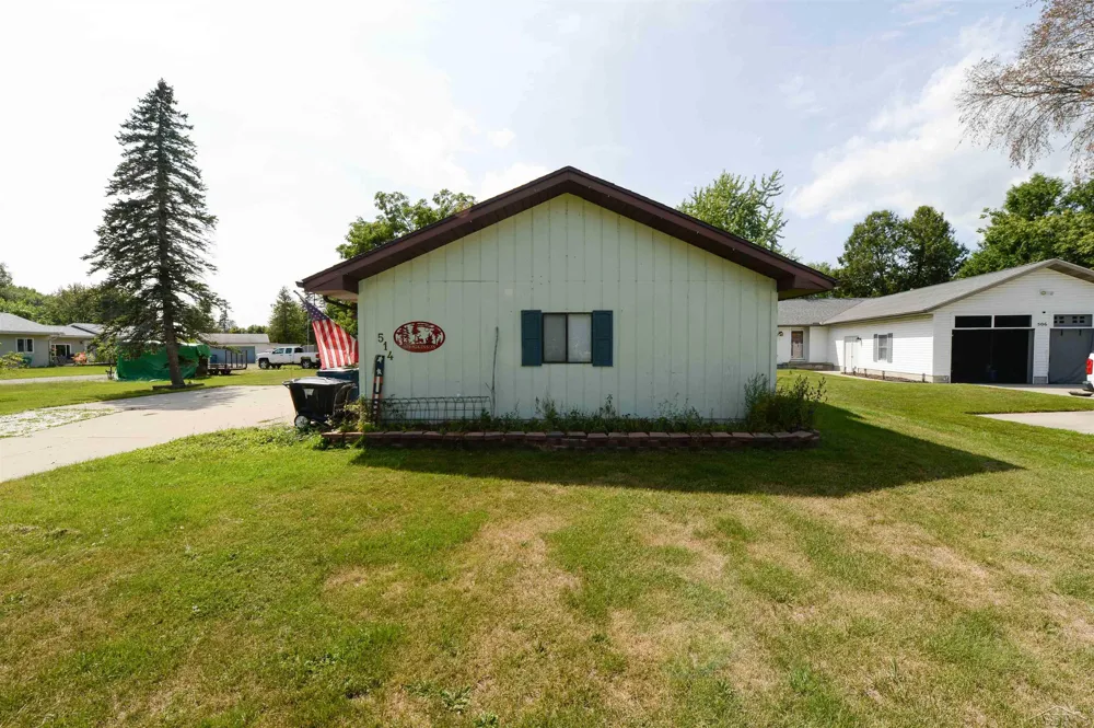 514 S Main Street Au Gres City, MI 48703