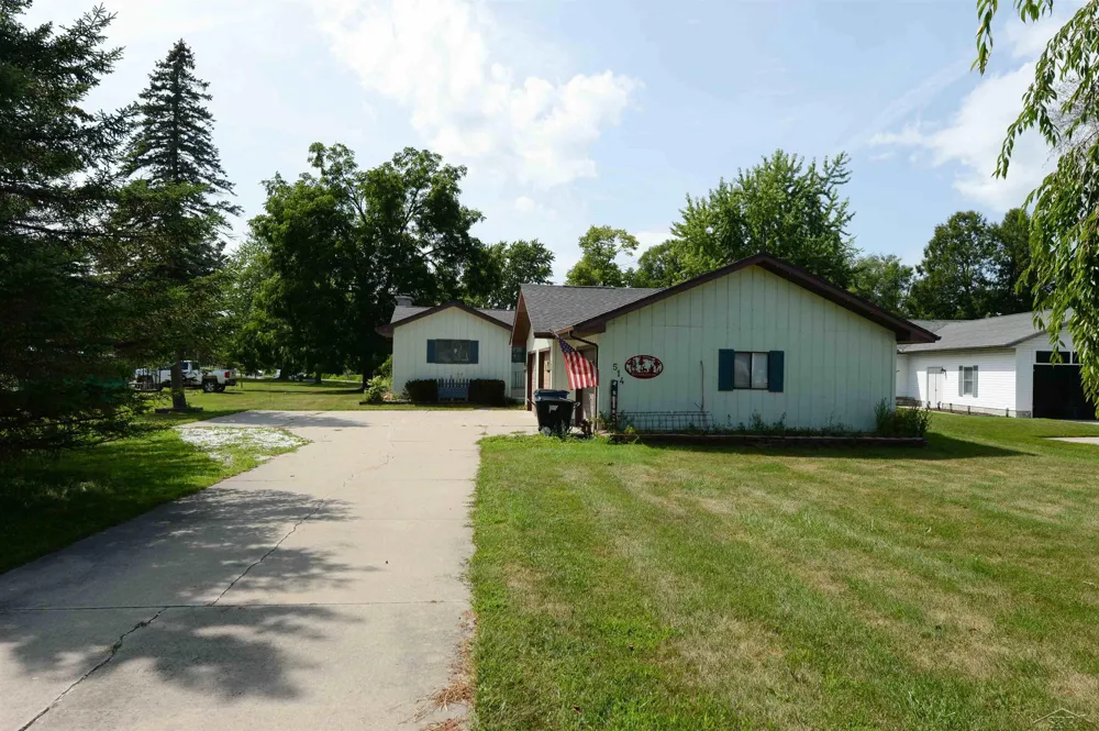 514 S Main Street Au Gres City, MI 48703