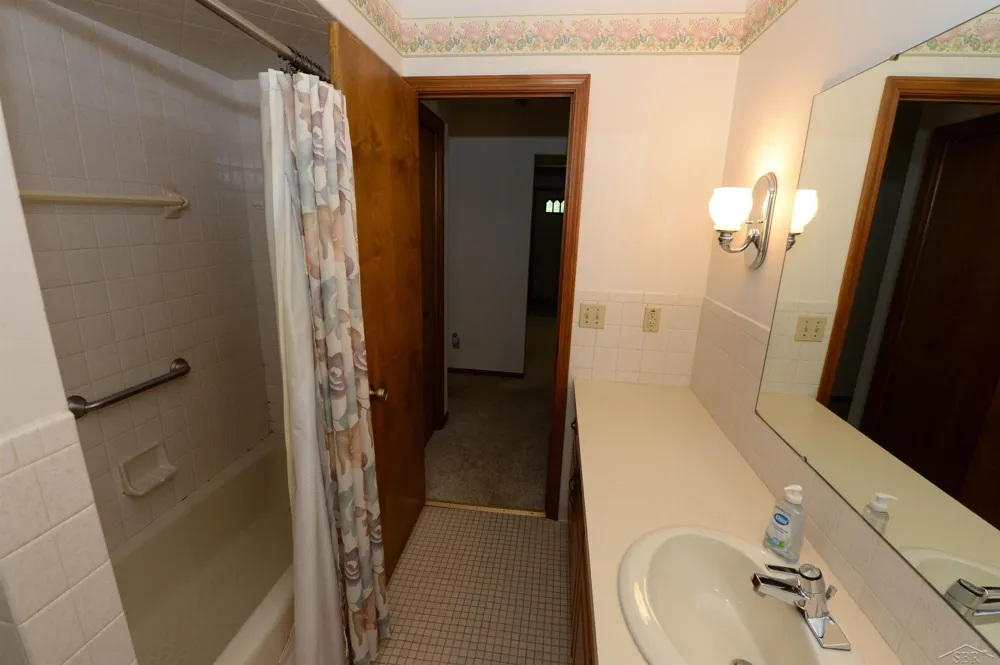 514 S Main Street Au Gres City, MI 48703