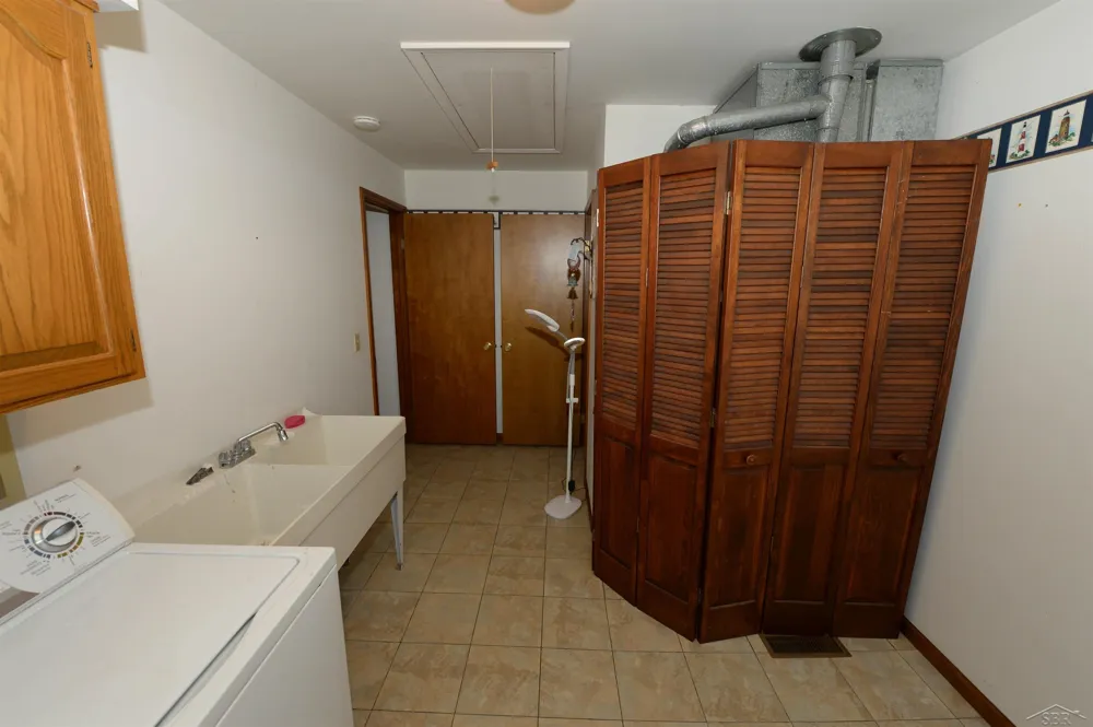 514 S Main Street Au Gres City, MI 48703