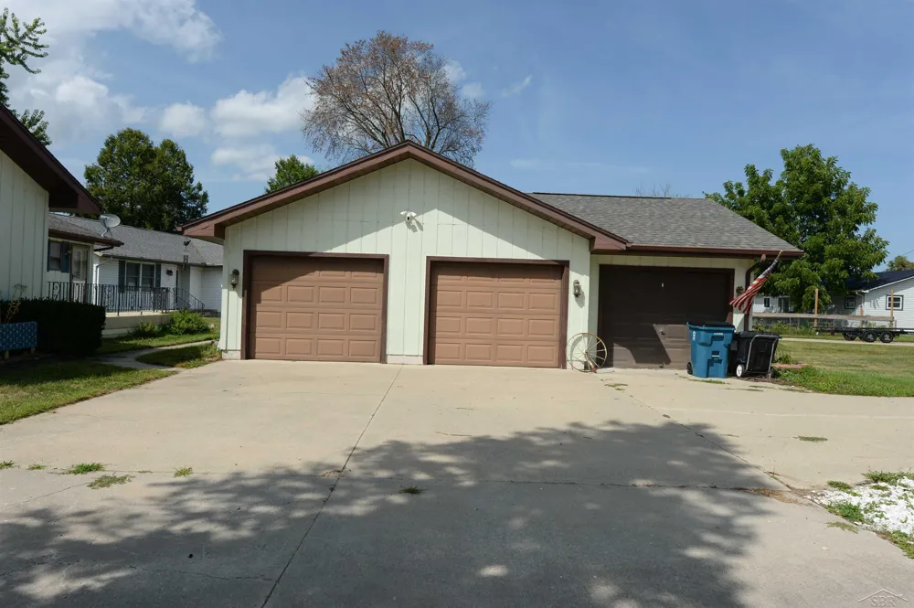 514 S Main Street Au Gres City, MI 48703