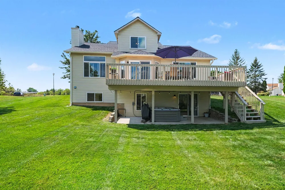 12129 Carmela Drive Fenton Charter Township, MI 48430