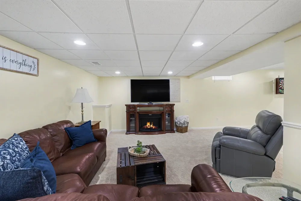 12129 Carmela Drive Fenton Charter Township, MI 48430