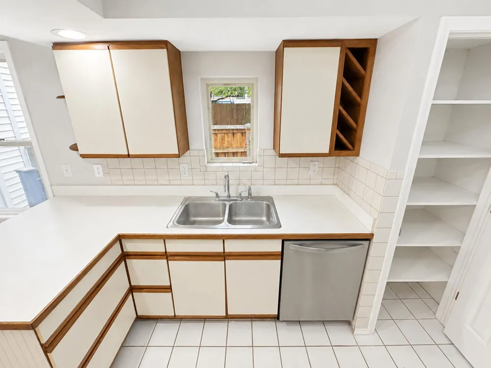 1926 Oakland Drive Kalamazoo City, MI 49008