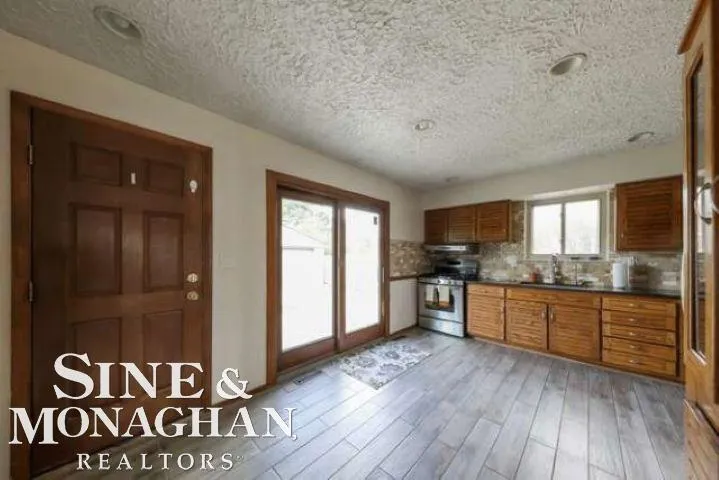 2331 Parliament Drive Sterling Heights City, MI 48310