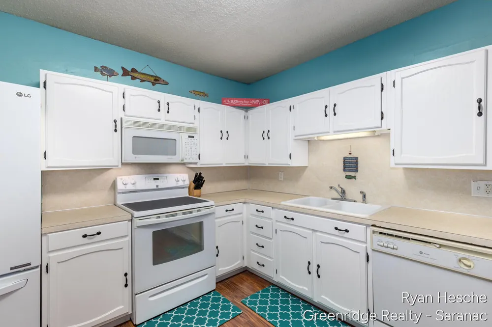 2059 Sunshine Drive #D Pine Township, MI 49347