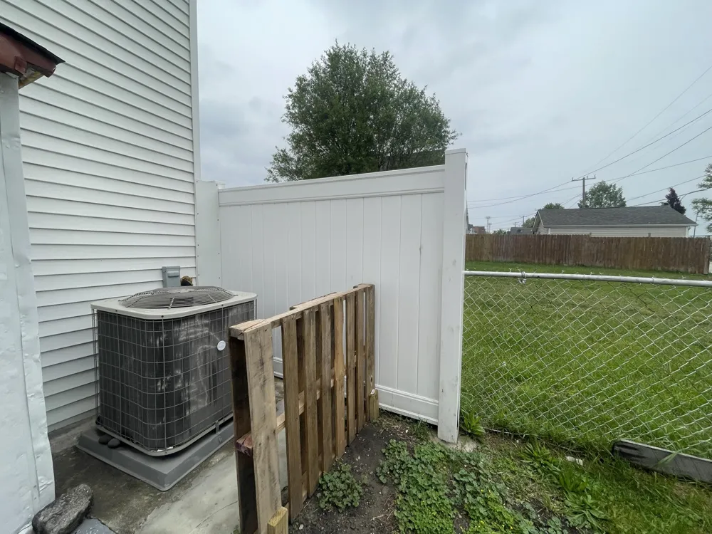 2954 Goodson Street Hamtramck City, MI 48212