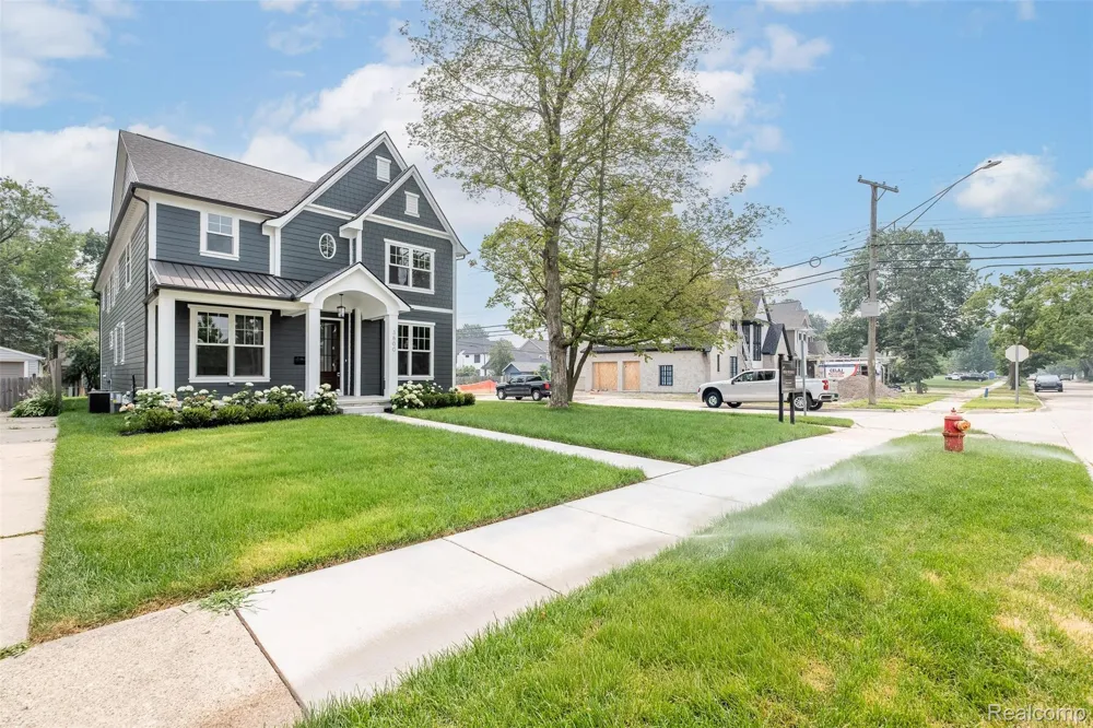 3800 Linwood Avenue Royal Oak City, MI 48073