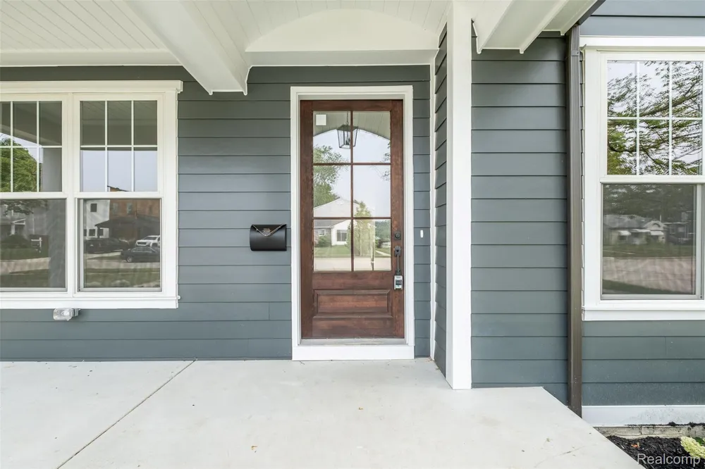 3800 Linwood Avenue Royal Oak City, MI 48073