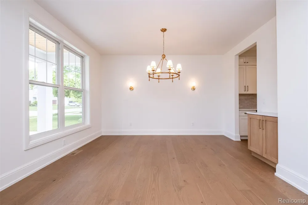 3800 Linwood Avenue Royal Oak City, MI 48073
