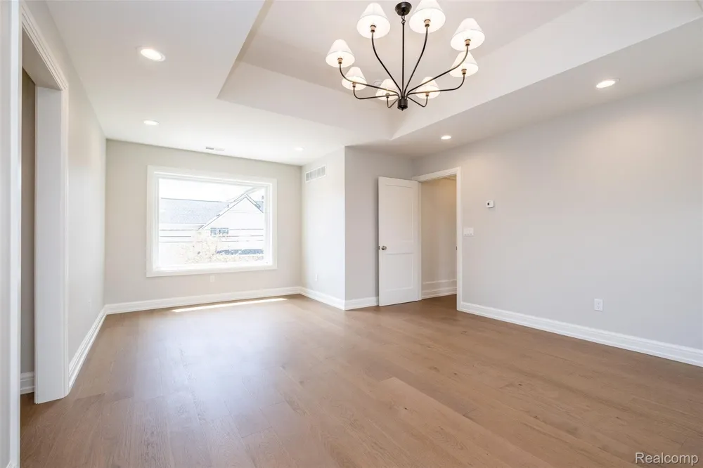 3800 Linwood Avenue Royal Oak City, MI 48073