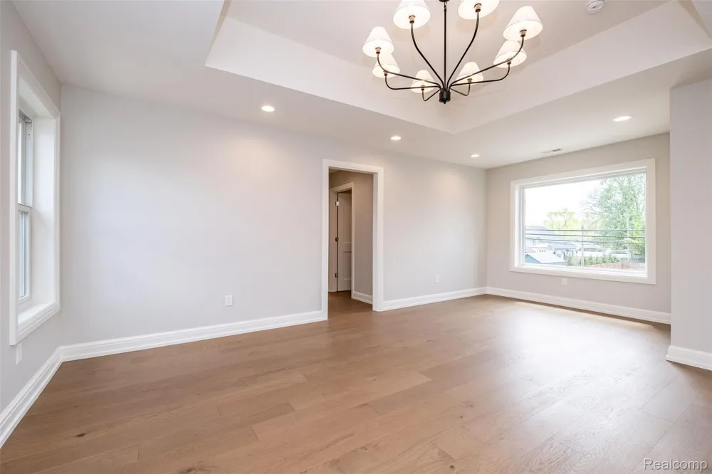 3800 Linwood Avenue Royal Oak City, MI 48073