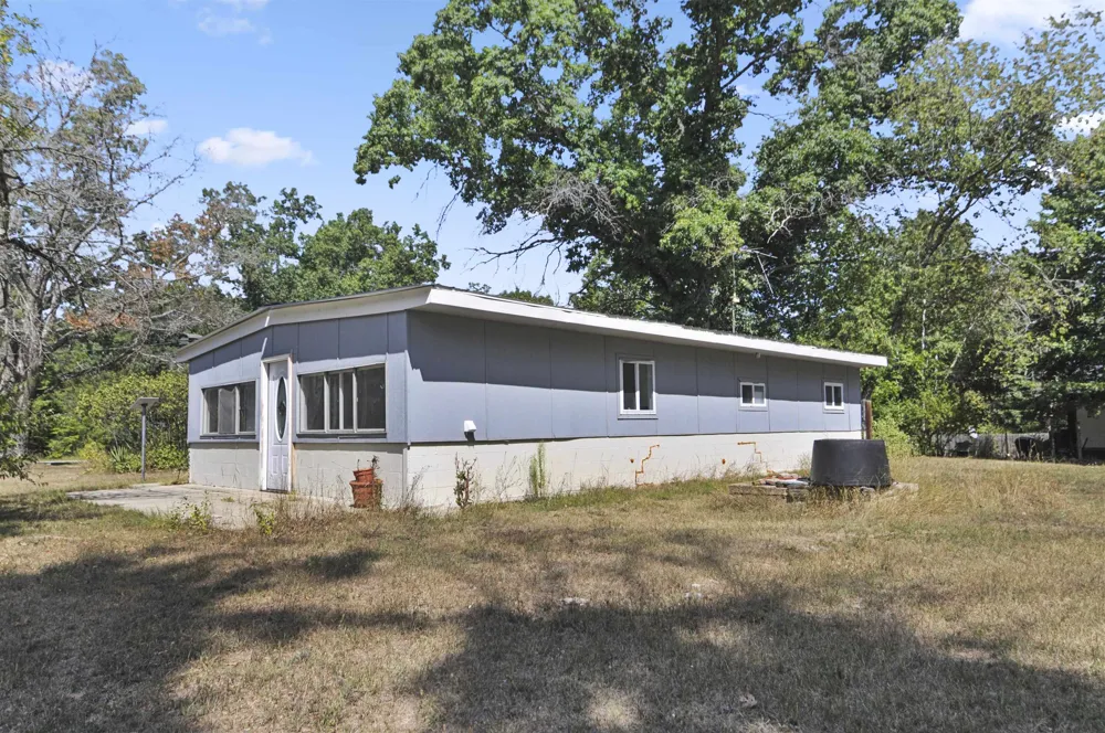 5447 76th Street Pleasant Plains Township, MI 49304