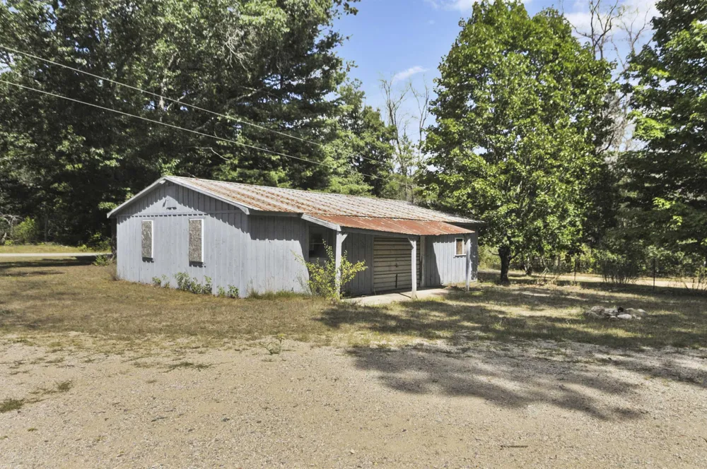 5447 76th Street Pleasant Plains Township, MI 49304