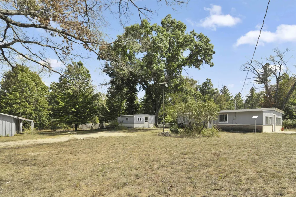 5447 76th Street Pleasant Plains Township, MI 49304