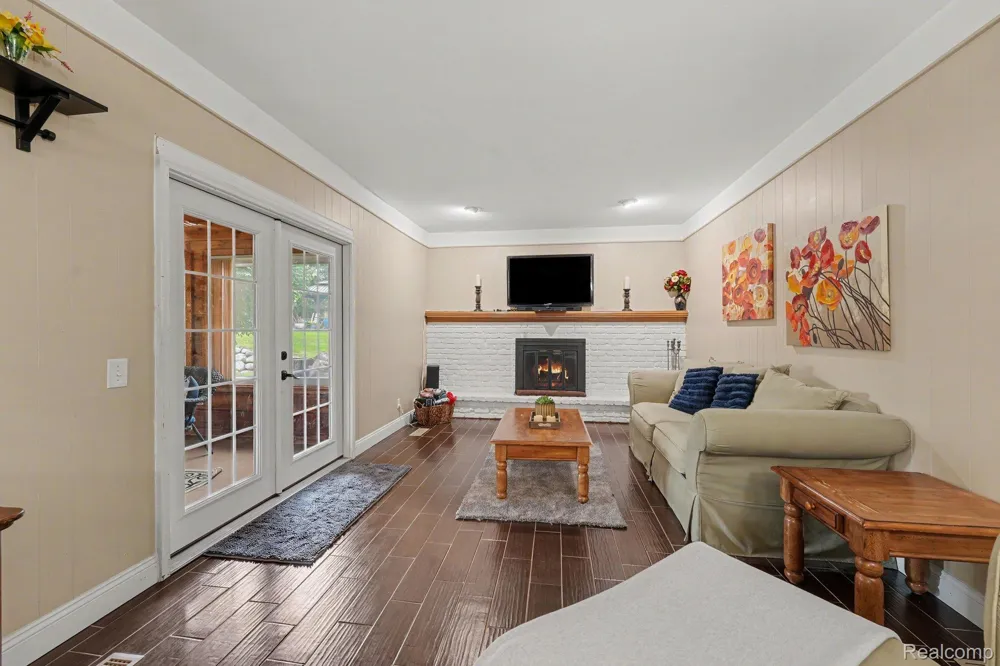 9490 Steephollow Drive White Lake Charter Township, MI 48386