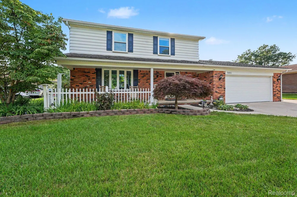 9490 Steephollow Drive White Lake Charter Township, MI 48386