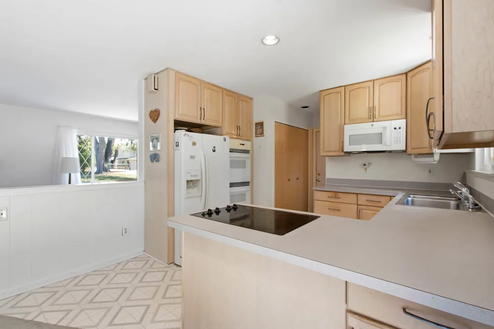 24029 Ripple Creek Novi City, MI 48375