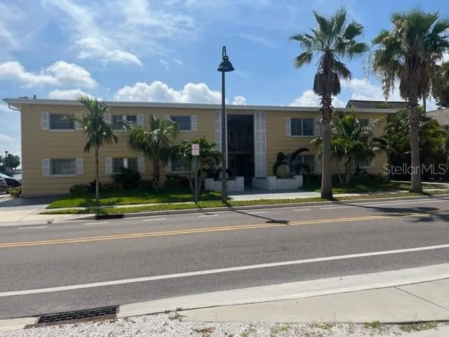 1605 PASS A GRILLE WAY #2 St Pete Beach, FL 33706