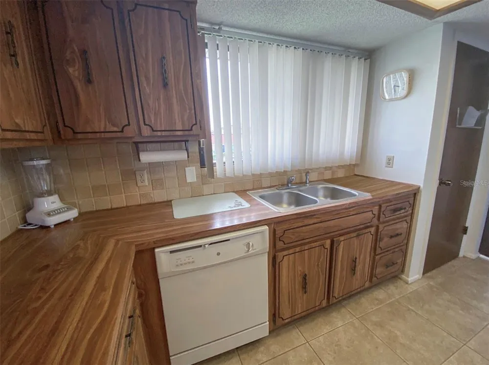 9940 EAGLES POINT CIRCLE #4 Port Richey, FL 34668