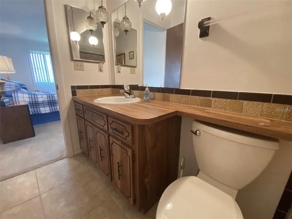 9940 EAGLES POINT CIRCLE #4 Port Richey, FL 34668