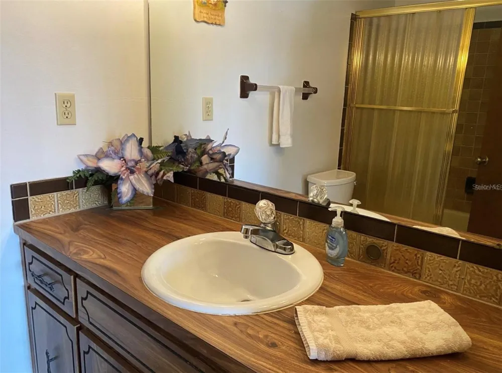 9940 EAGLES POINT CIRCLE #4 Port Richey, FL 34668