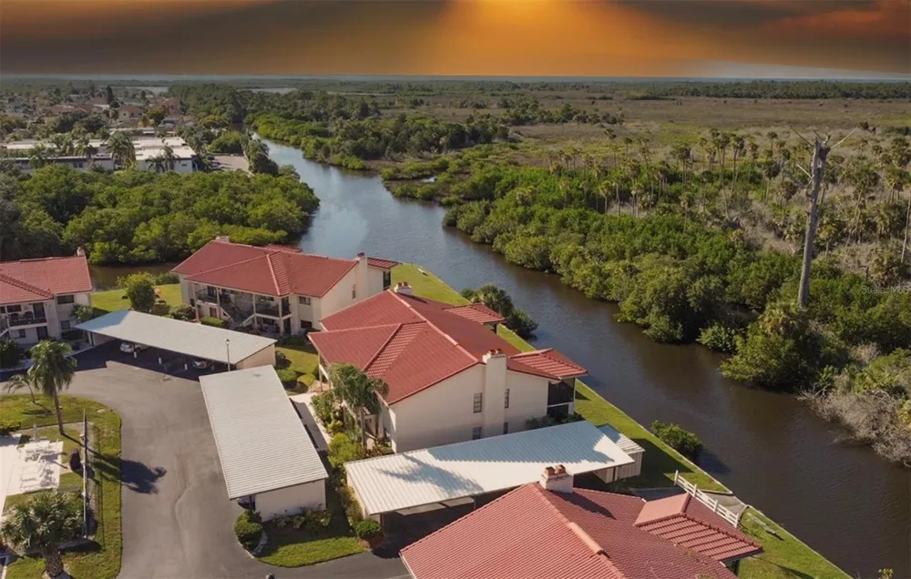 9940 EAGLES POINT CIRCLE #4 Port Richey, FL 34668