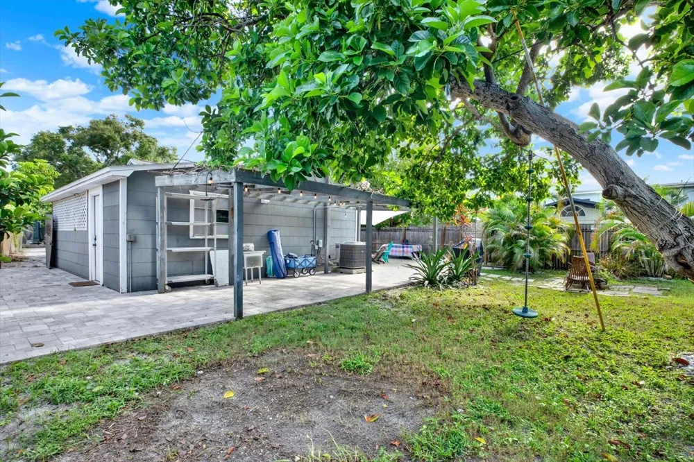 3305 10TH AVENUE St Petersburg, FL 33713