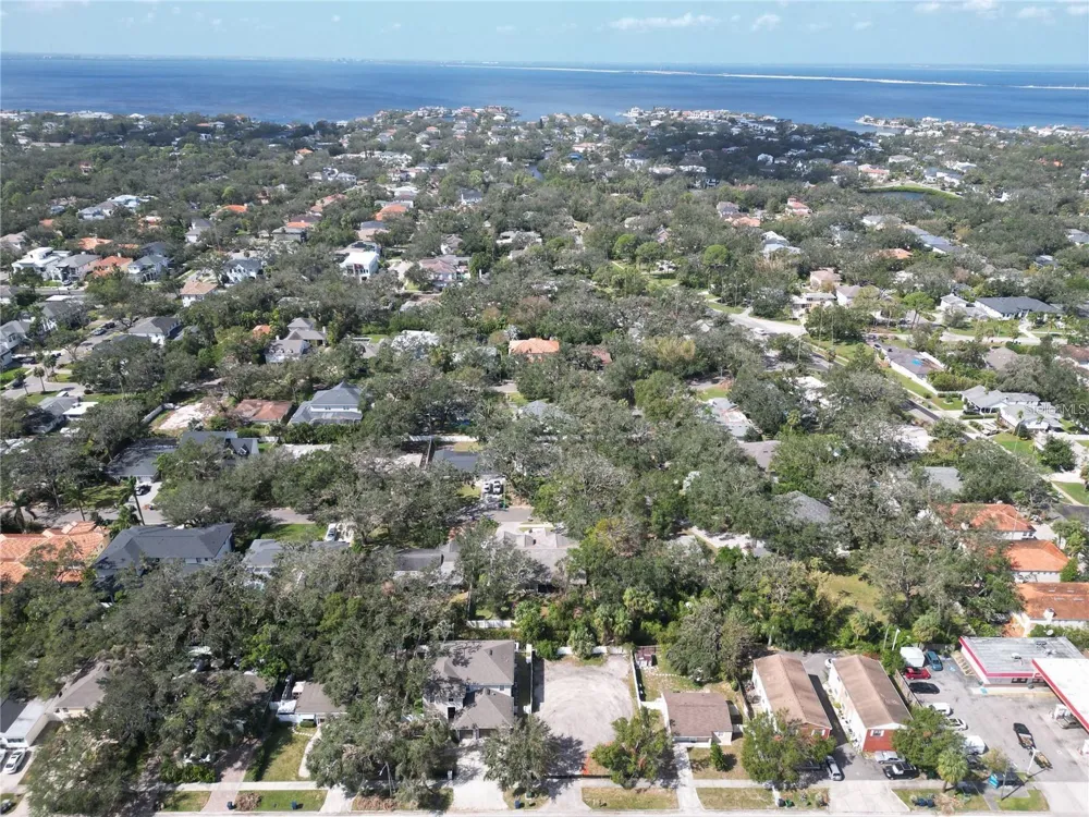 3013 S MANHATTAN AVENUE Tampa, FL 33629