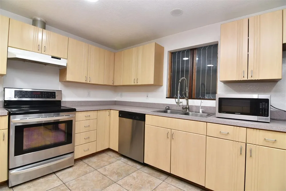 7033 EASTER STREET Winter Park, FL 32792