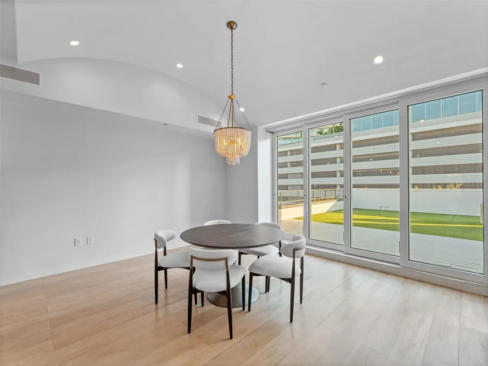 465 CENTRAL AVENUE #301 St Petersburg, FL 33701