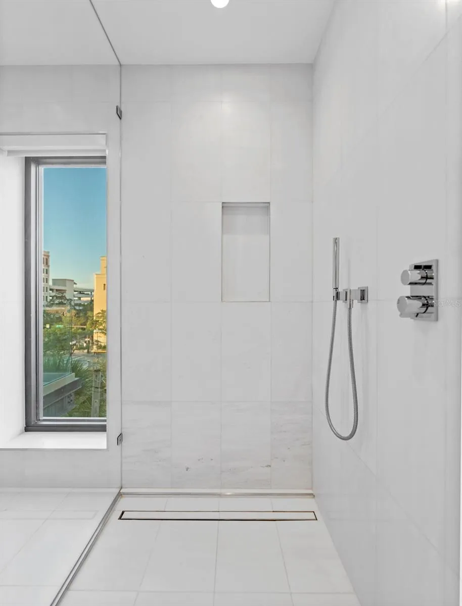 465 CENTRAL AVENUE #301 St Petersburg, FL 33701