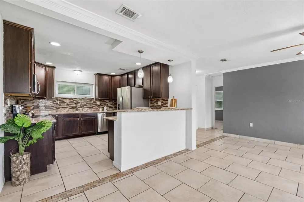 37913 WICKLOW AVENUE Zephyrhills, FL 33541