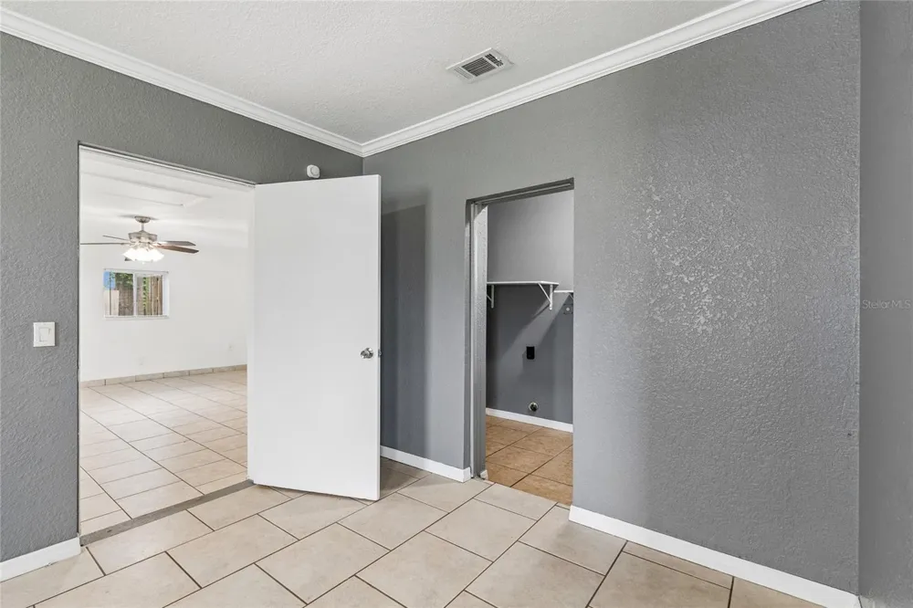 37913 WICKLOW AVENUE Zephyrhills, FL 33541