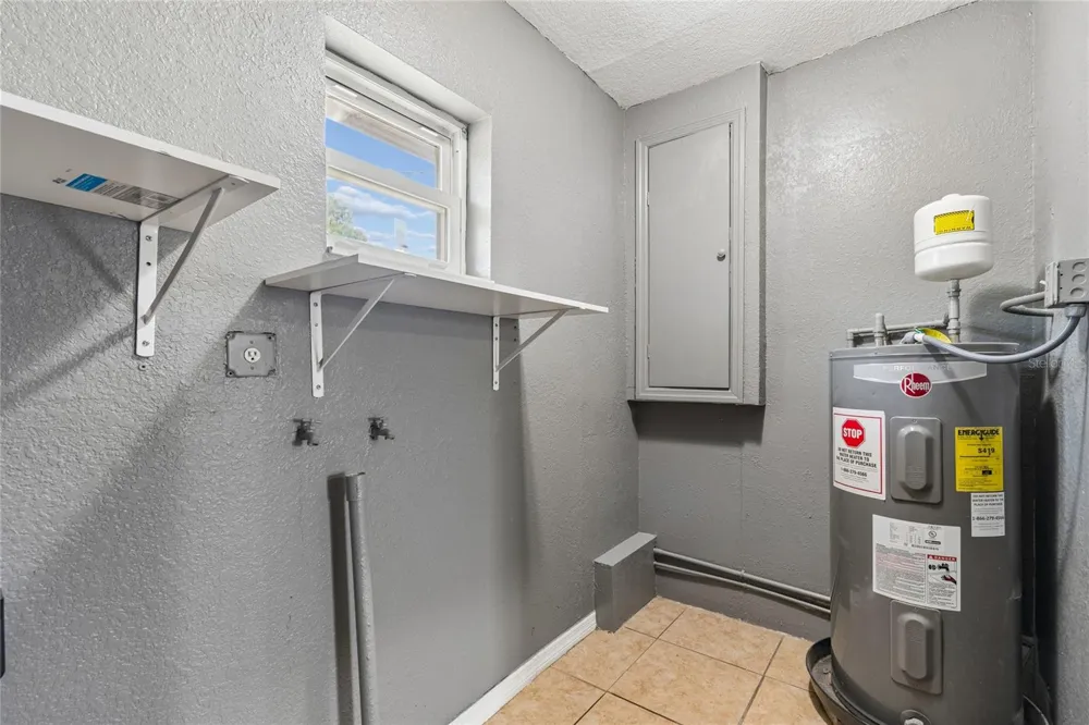 37913 WICKLOW AVENUE Zephyrhills, FL 33541