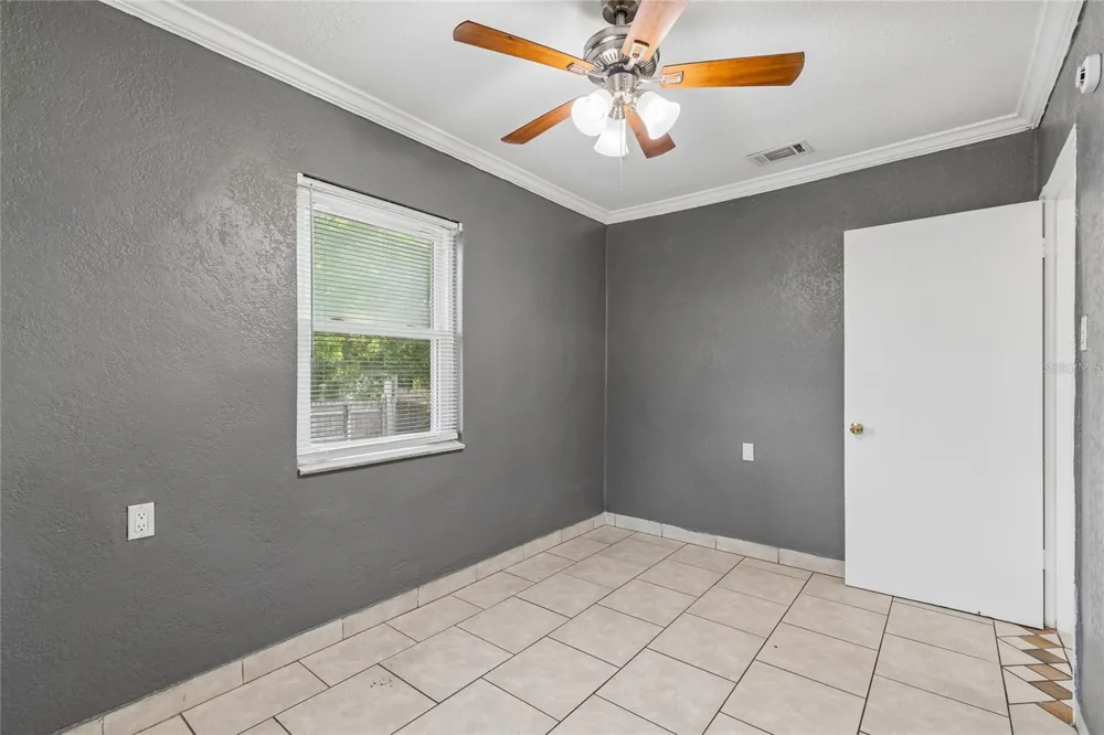 37913 WICKLOW AVENUE Zephyrhills, FL 33541