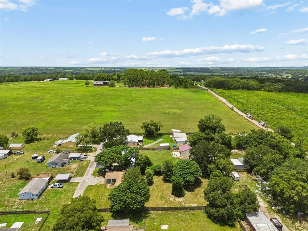 37913 WICKLOW AVENUE Zephyrhills, FL 33541