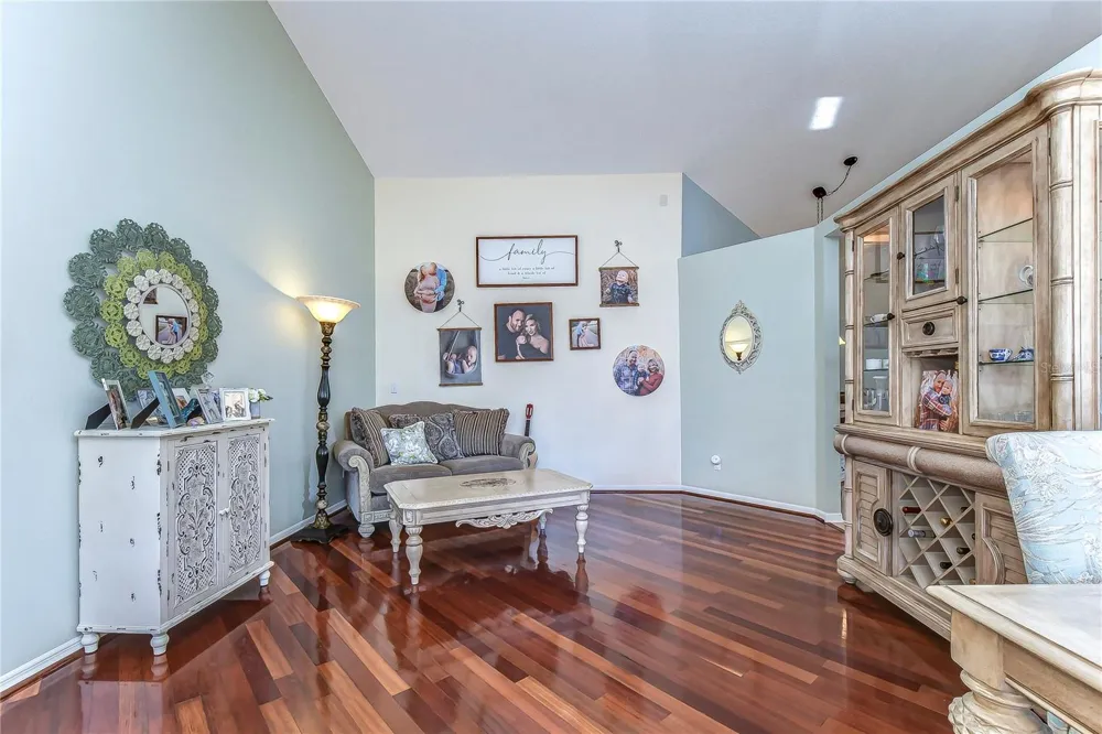 9502 SUNNYOAK DRIVE Riverview, FL 33569