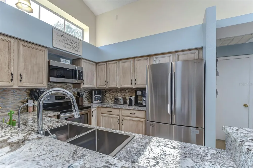 9502 SUNNYOAK DRIVE Riverview, FL 33569