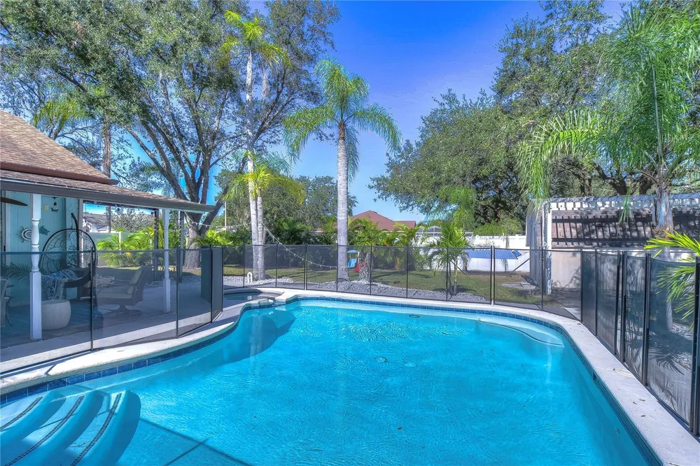 9502 SUNNYOAK DRIVE Riverview, FL 33569