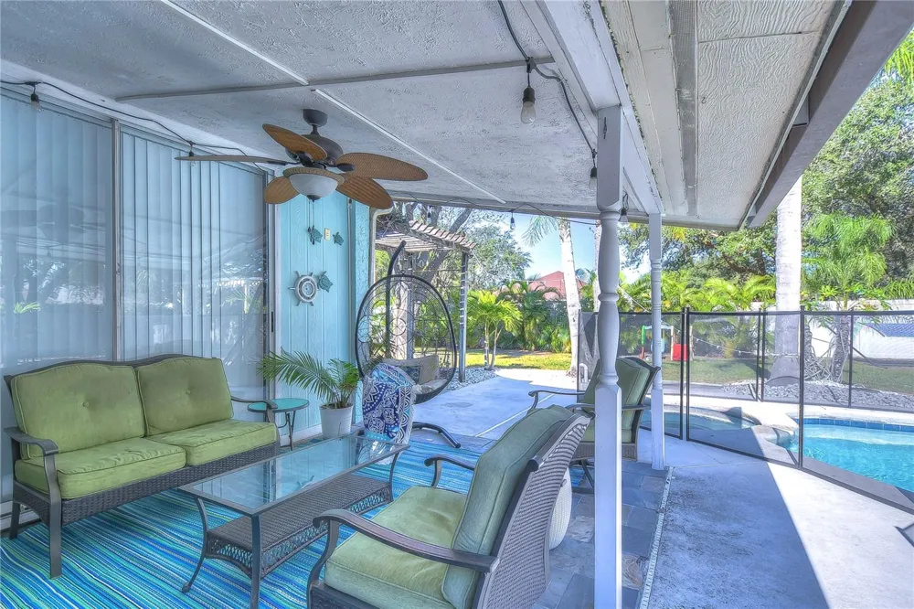 9502 SUNNYOAK DRIVE Riverview, FL 33569
