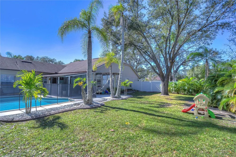 9502 SUNNYOAK DRIVE Riverview, FL 33569