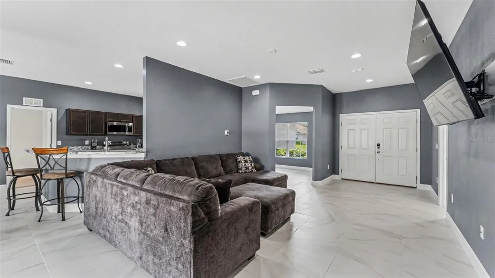 2048 WINDING RIVER COVE Bartow, FL 33830