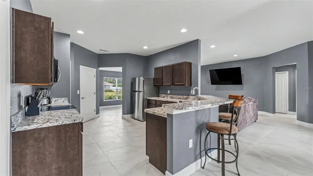 2048 WINDING RIVER COVE Bartow, FL 33830
