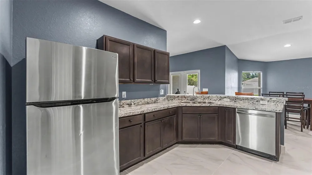 2048 WINDING RIVER COVE Bartow, FL 33830