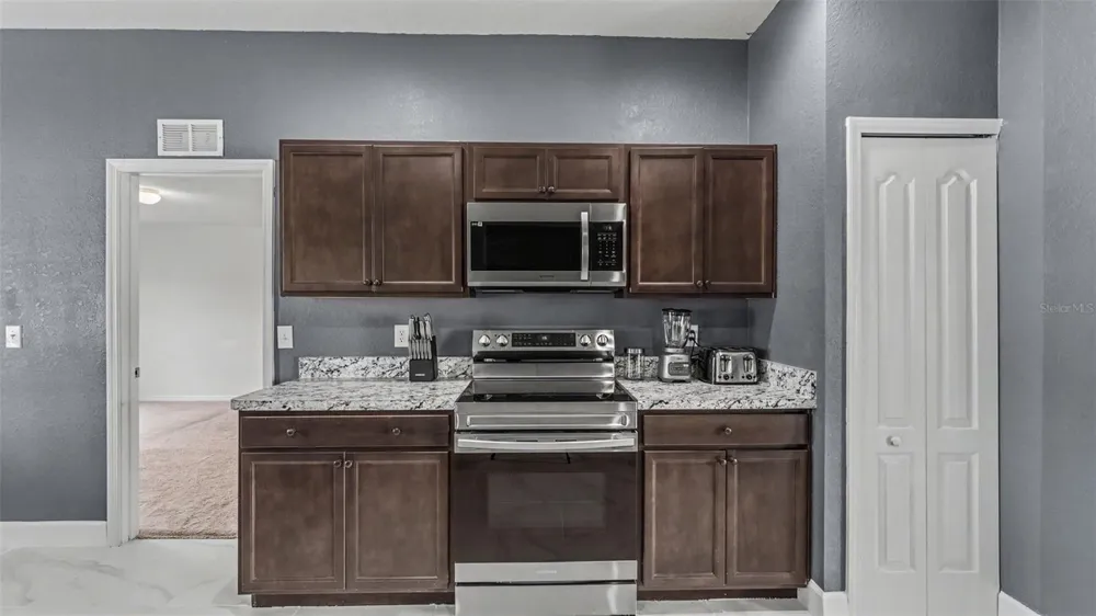 2048 WINDING RIVER COVE Bartow, FL 33830